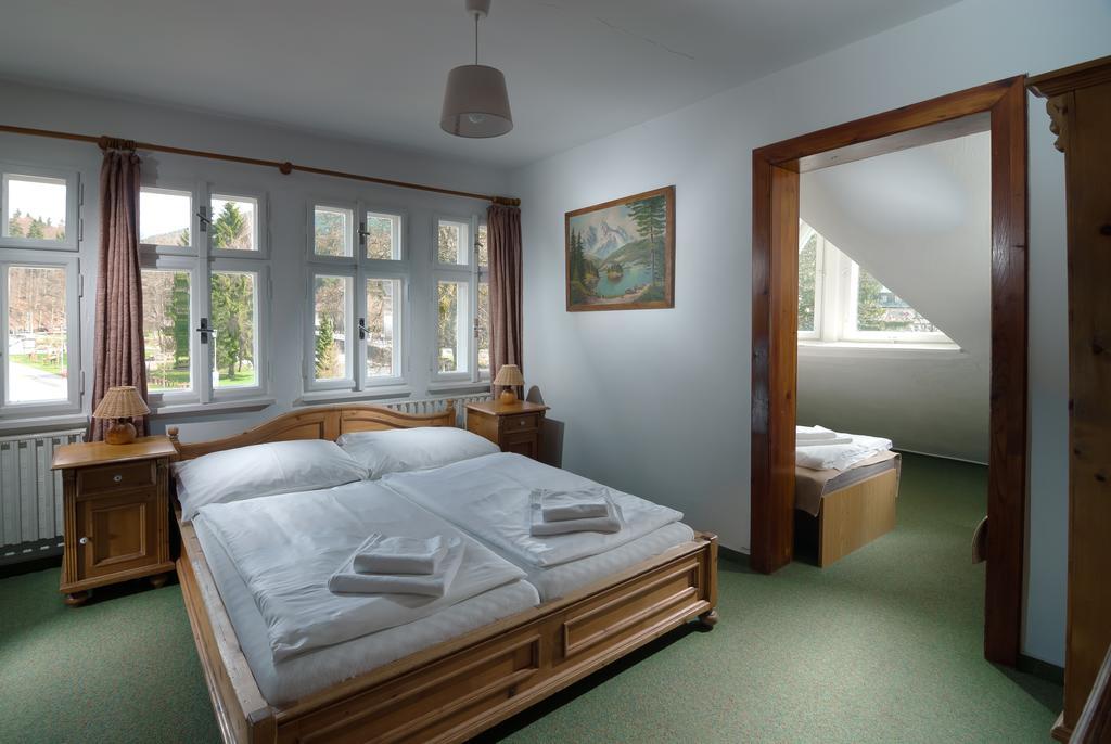 Depandance Villa Hubertus Špindlerŭv Mlýn Szoba fotó
